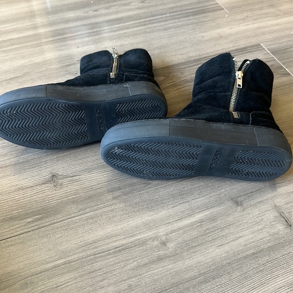 J/Slides Black Suede Ankle Booties - Picture 4 of 4